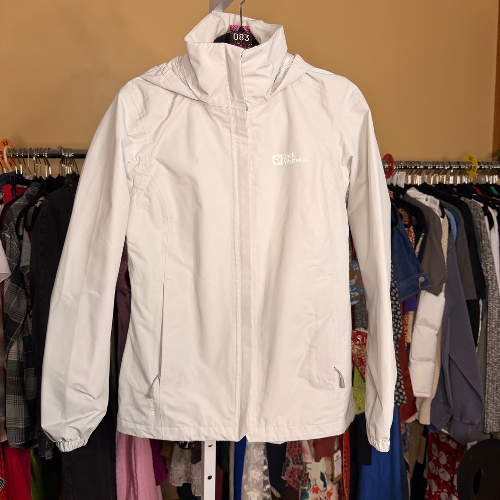 #83 JACK‎ WOLFSKIN Lightweight White Rain Jacket 20” PTP